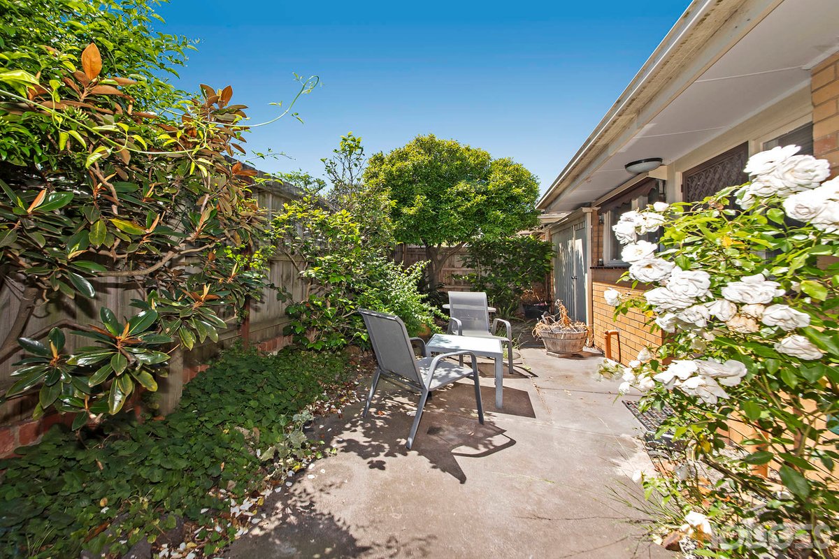 7 / 143 Weatherall Road Cheltenham - Residential for sale