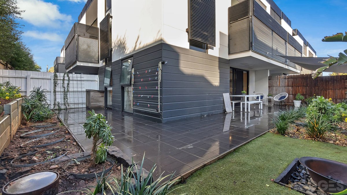 7 / 15 Major Street Highett - Residential for sale