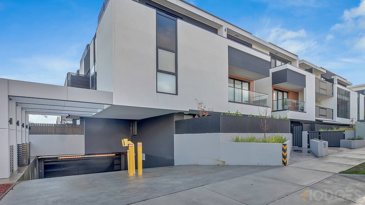 7 / 15 Major Street Highett - Residential for sale
