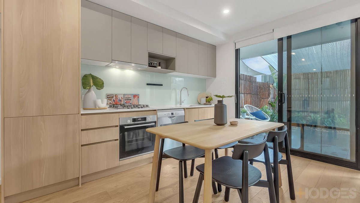 7 / 15 Major Street Highett - Residential for sale