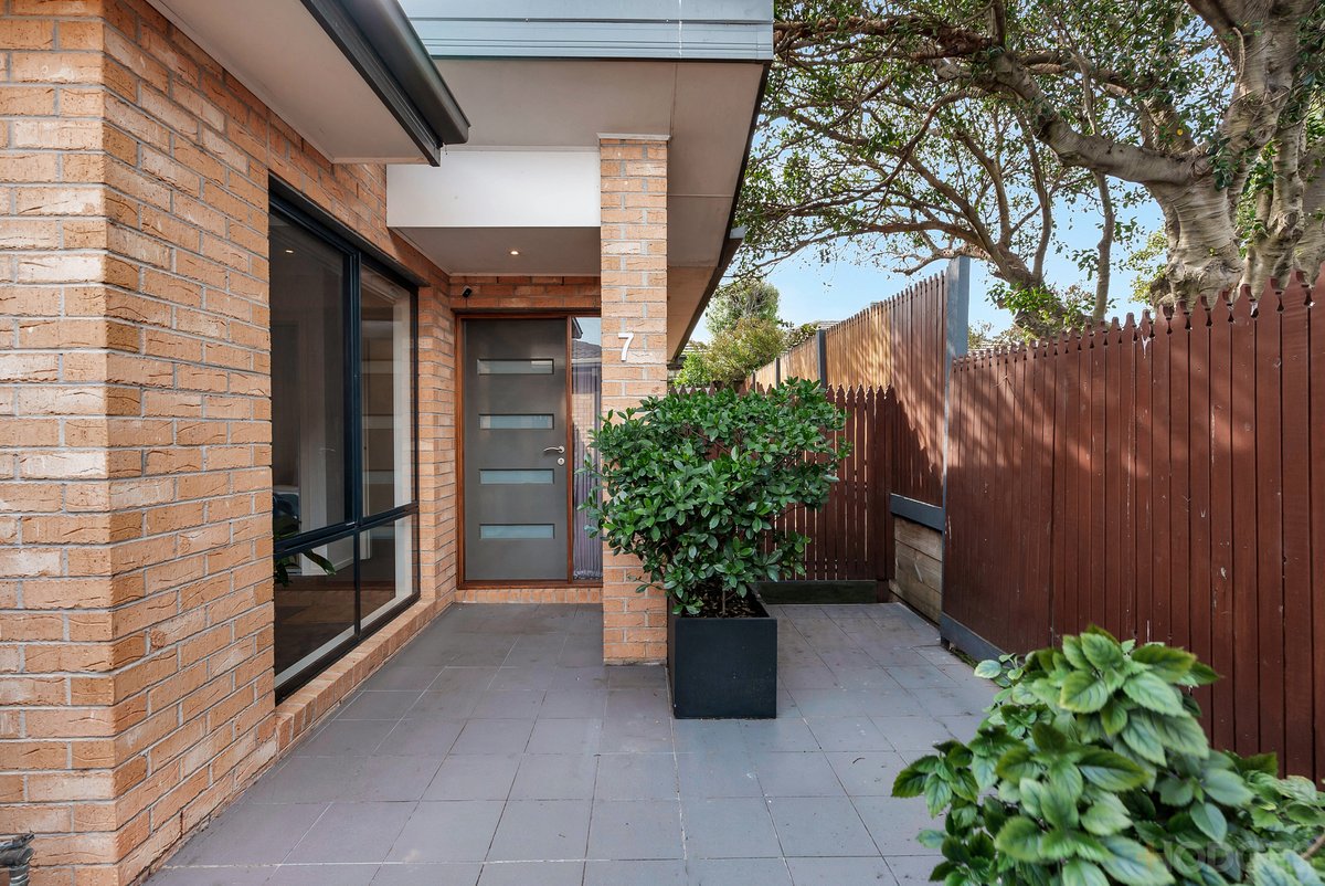 7 / 17 Collocott Street Mordialloc - Residential for sale