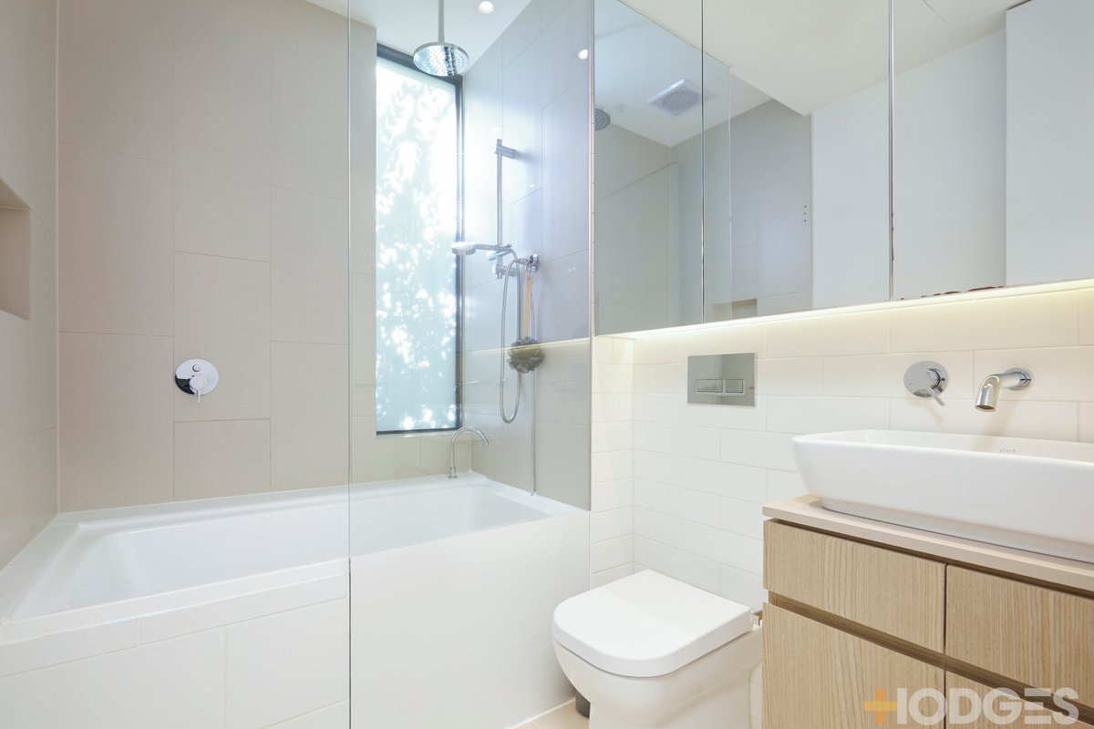7 / 2 Cromwell Road SOUTH YARRA - Residential for lease