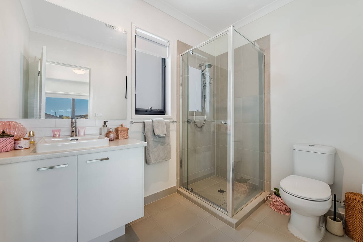 72 Dawley Circuit Werribee - Residential for sale