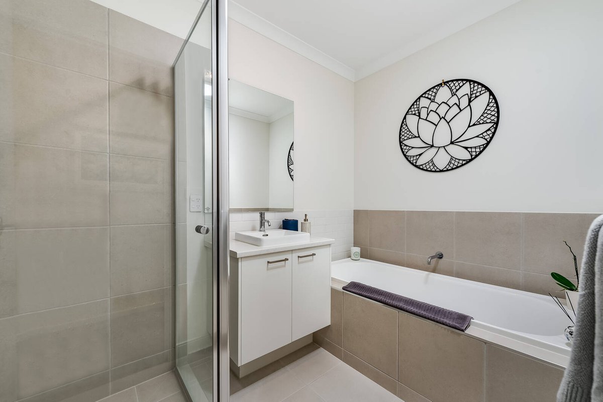 72 Dawley Circuit Werribee - Residential for sale