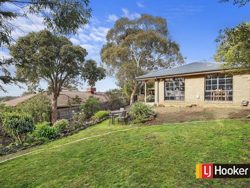 72 Warrawee Circuit FRANKSTON - Residential for sale
