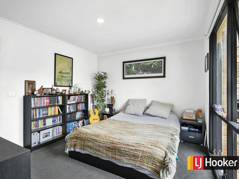 72 Warrawee Circuit FRANKSTON - Residential for sale