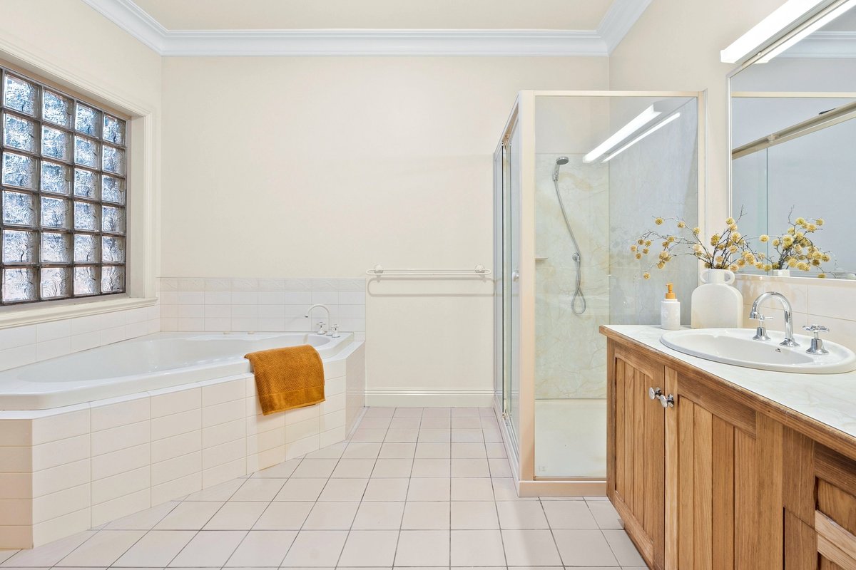 720 Dickins Road Freshwater Creek - Residential for sale