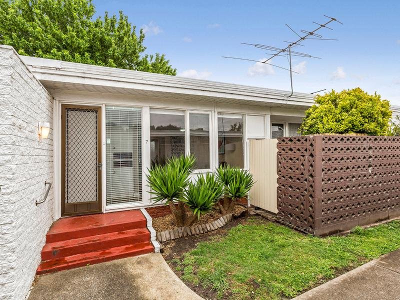 7 / 204 Ballarat Road FOOTSCRAY - Residential for sale