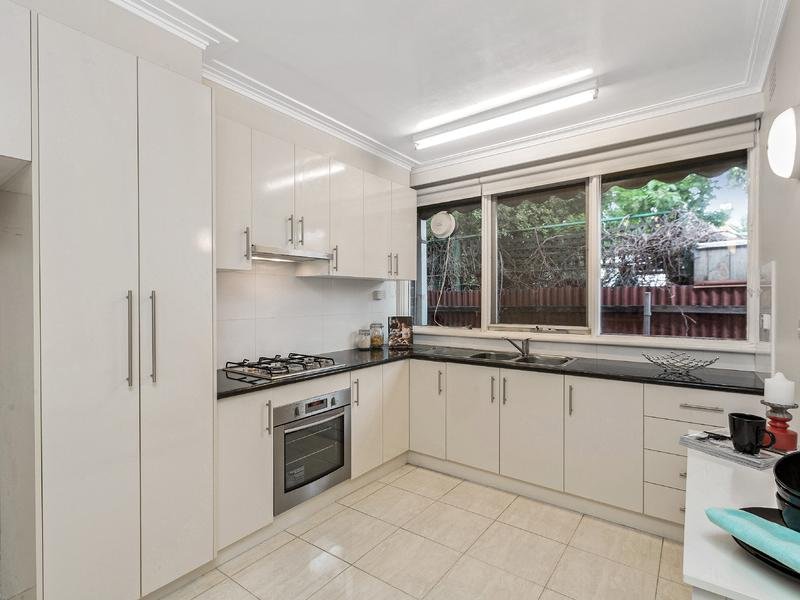 7 / 204 Ballarat Road FOOTSCRAY - Residential for sale