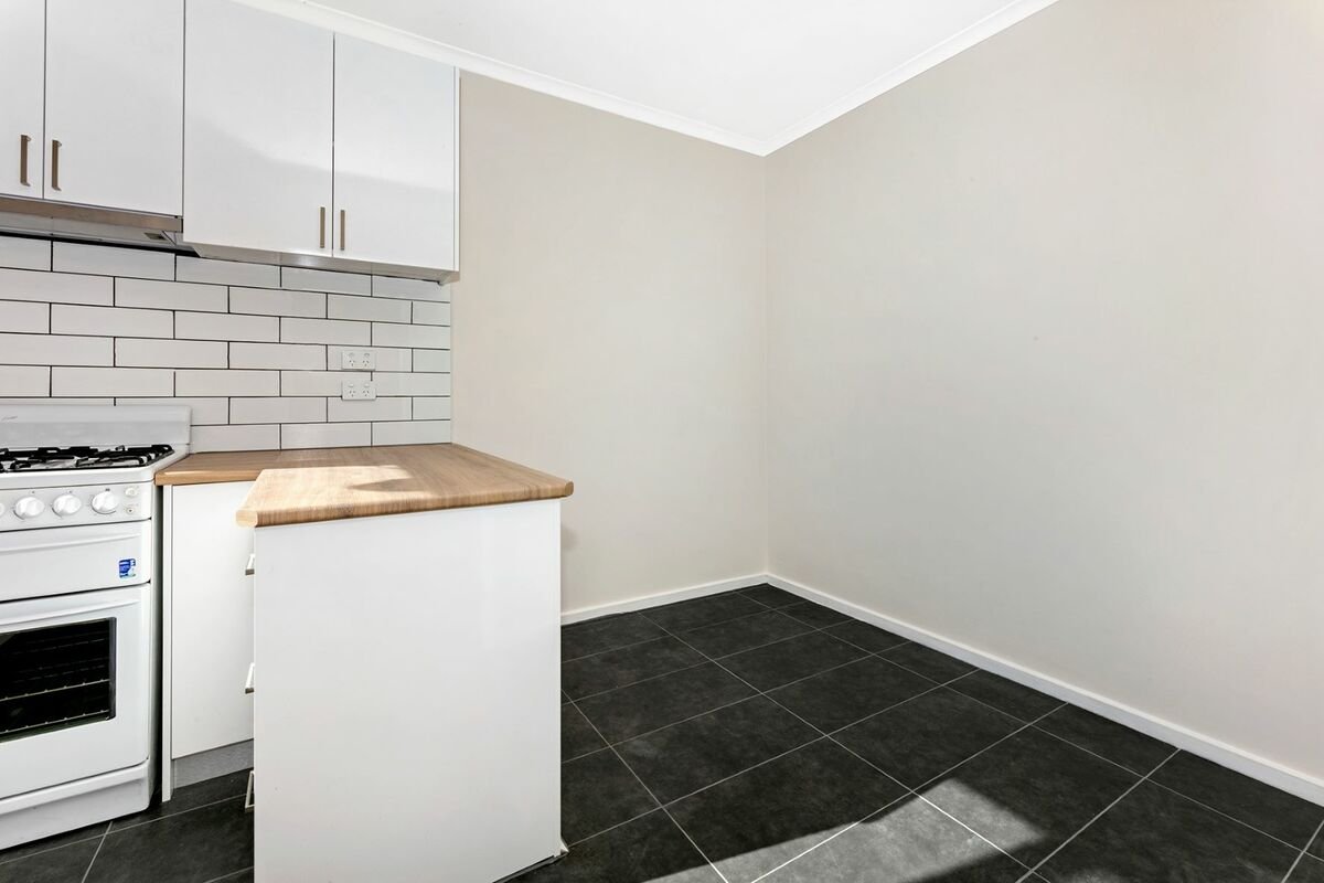 7 / 219 Brighton Road ELWOOD - Residential for lease