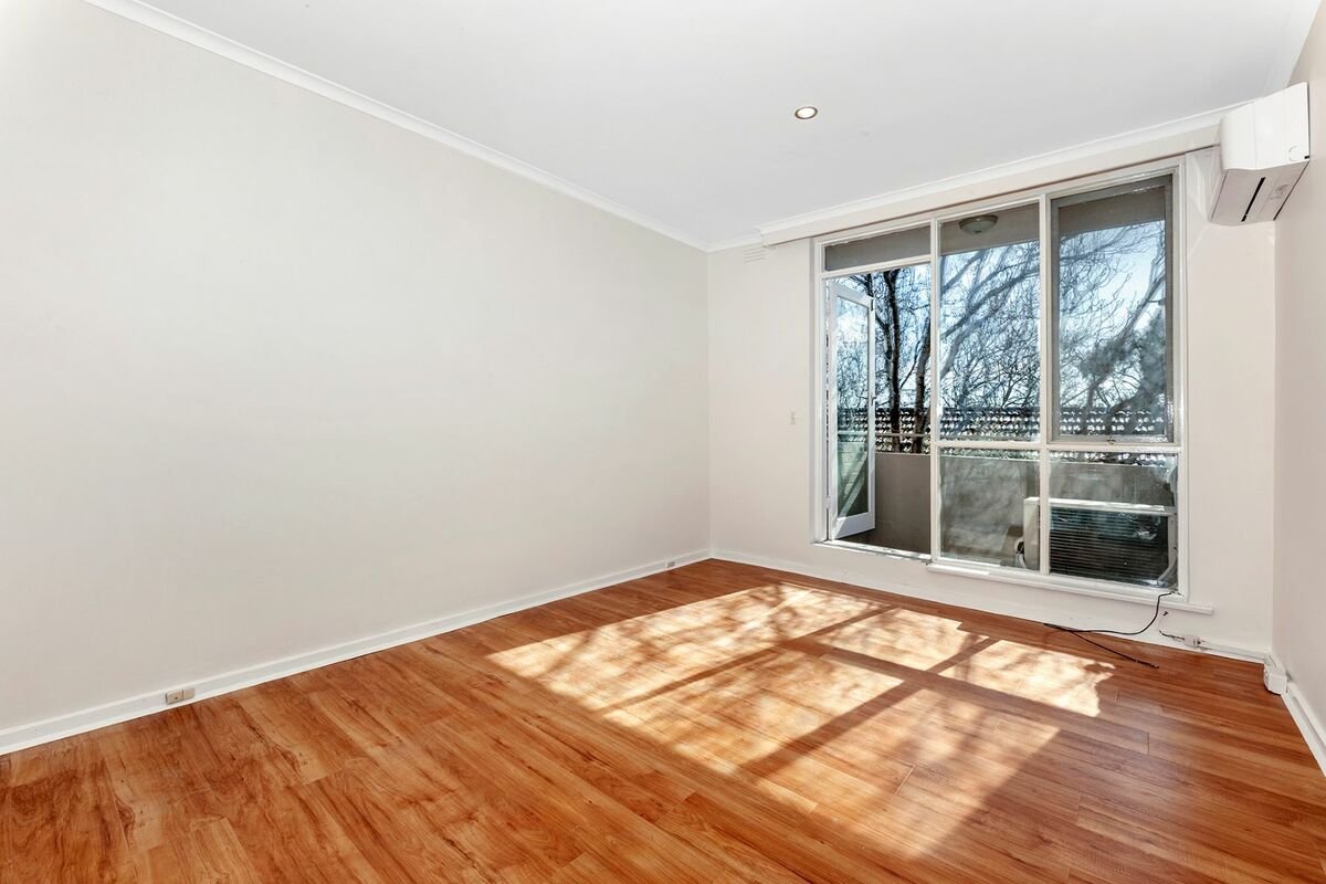7 / 219 Brighton Road ELWOOD - Residential for lease