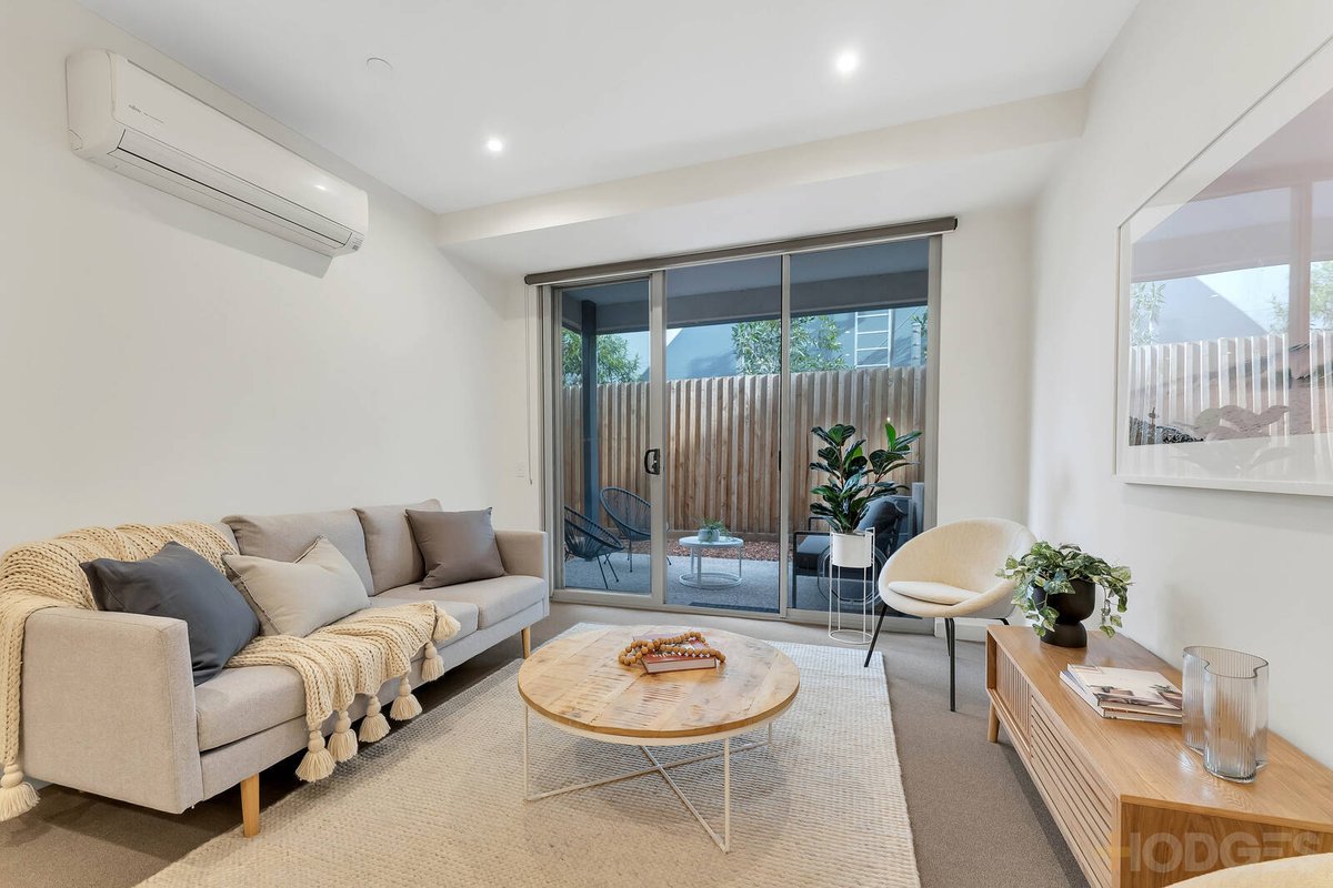 7 / 3 Sandbelt Close Heatherton - Residential for sale