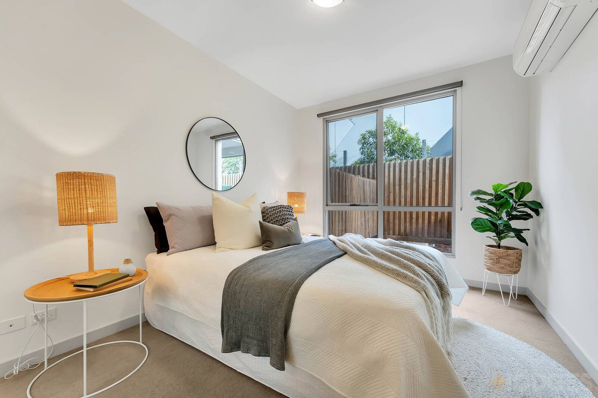 7 / 3 Sandbelt Close Heatherton - Residential for sale