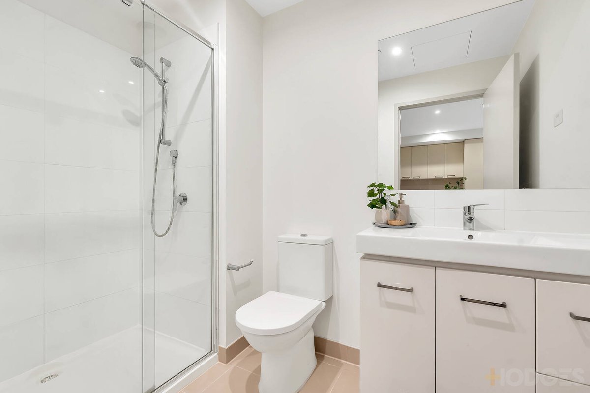 7 / 3 Sandbelt Close Heatherton - Residential for sale