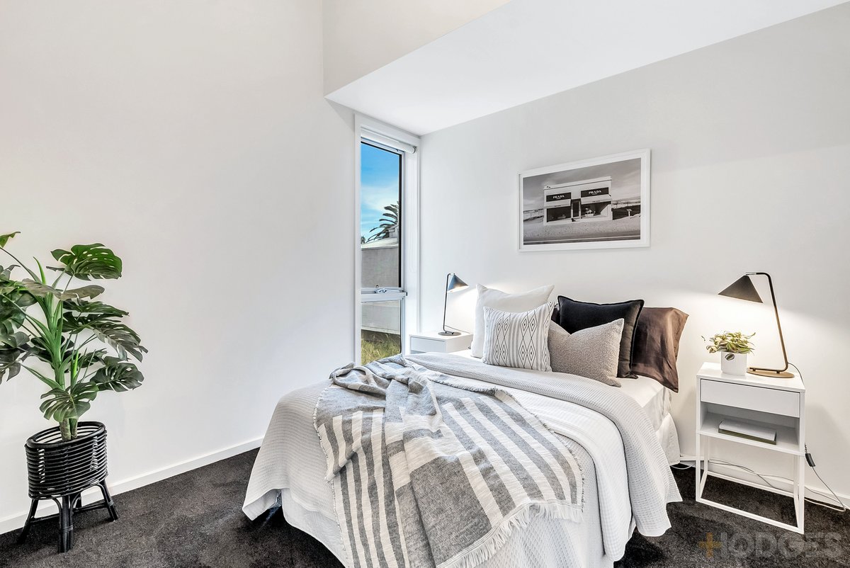 7 / 300 Como Parade West Parkdale - Residential for sale