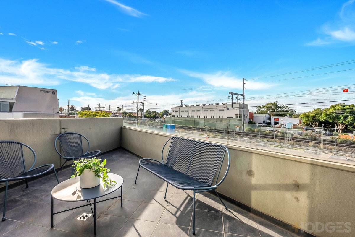 7 / 300 Como Parade West Parkdale - Residential for sale