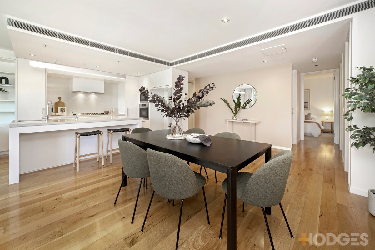 7 / 32 Outer Crescent Brighton - Residential for sale