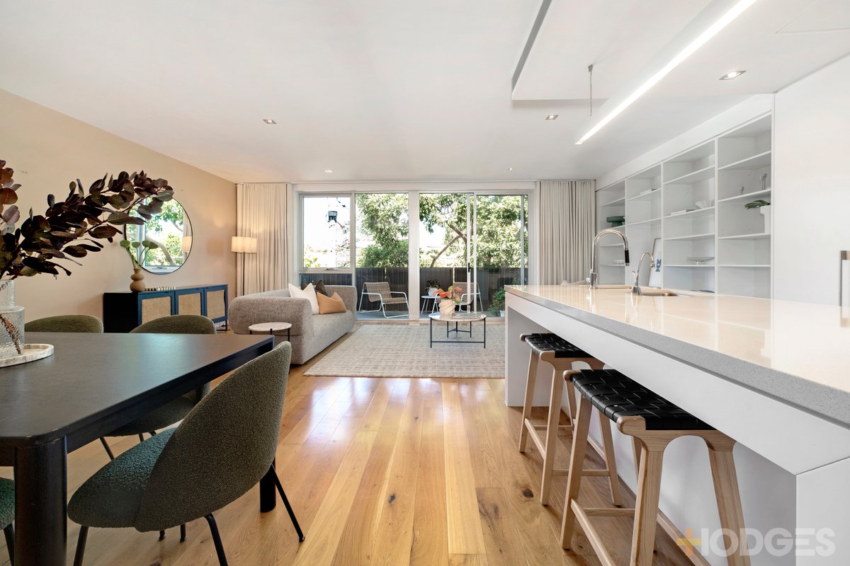 7 / 32 Outer Crescent Brighton - Residential for sale