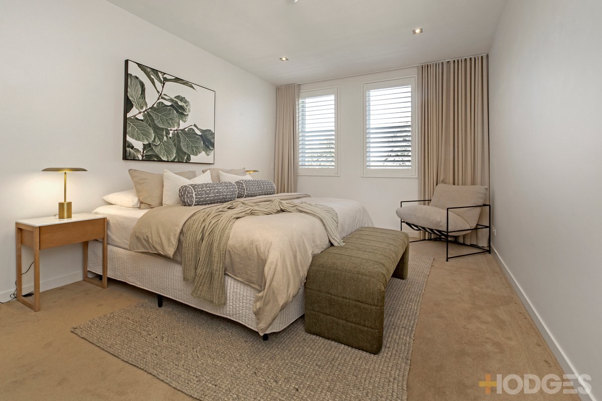 7 / 32 Outer Crescent Brighton - Residential for sale