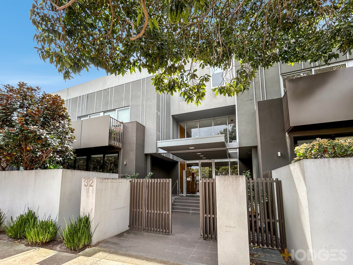 7 / 32 Outer Crescent Brighton - Residential for sale