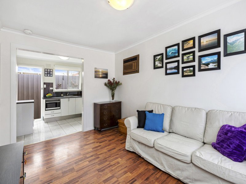 7 / 5 Govan Court FOOTSCRAY - Residential for sale