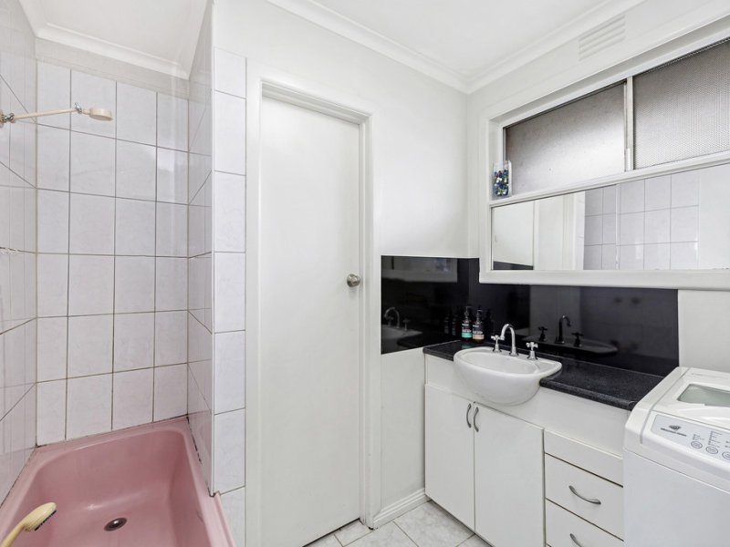 7 / 5 Govan Court FOOTSCRAY - Residential for sale