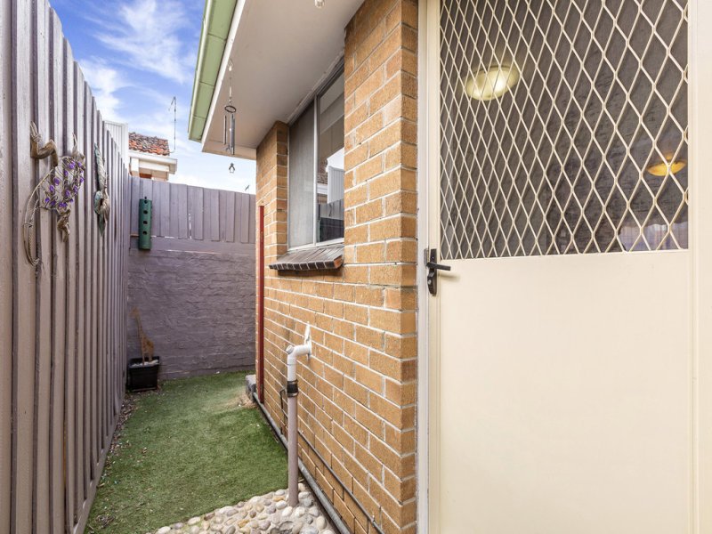 7 / 5 Govan Court FOOTSCRAY - Residential for sale