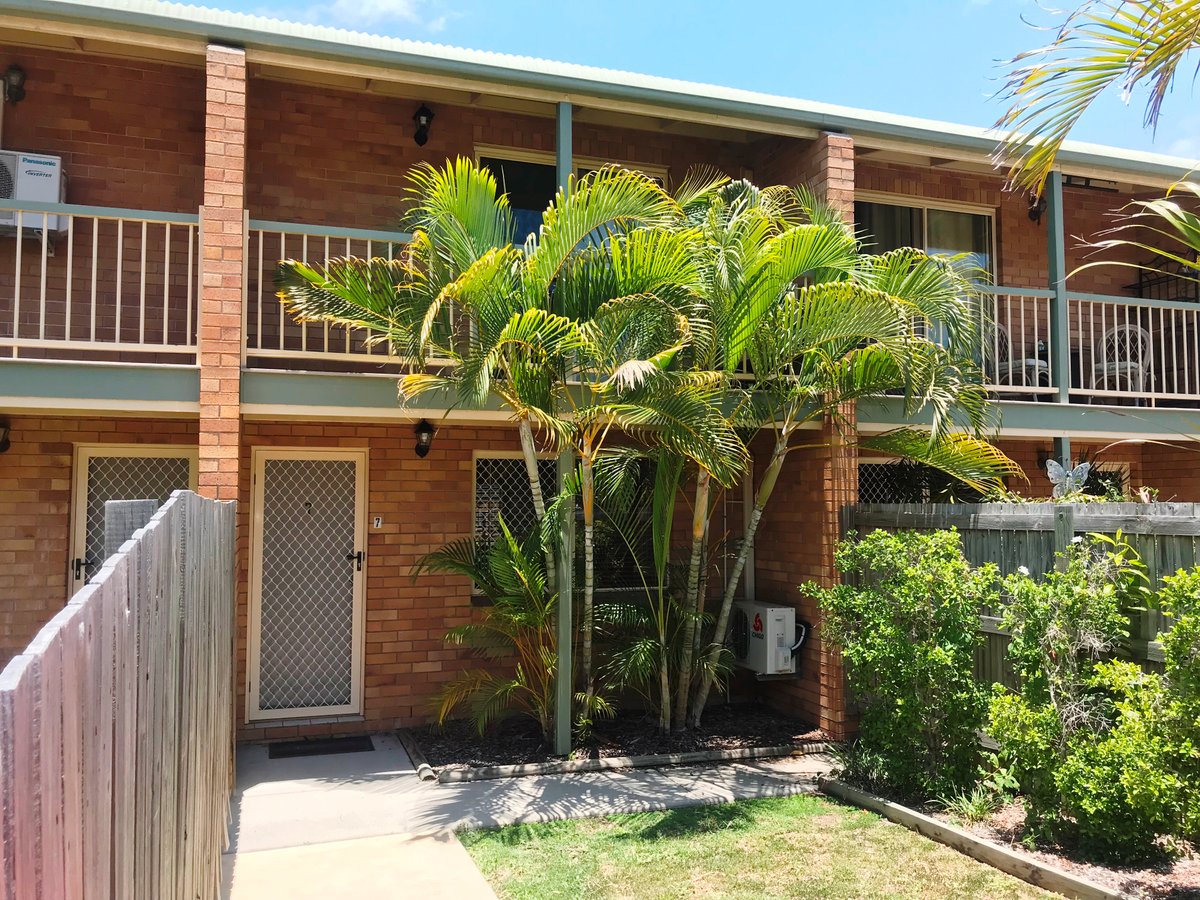 7/6 HAMPTON Drive, TANNUM SANDS QLD 4680