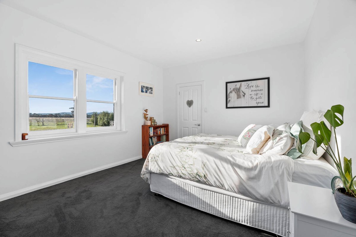 79 Elaine Egerton Road Elaine - Residential for sale