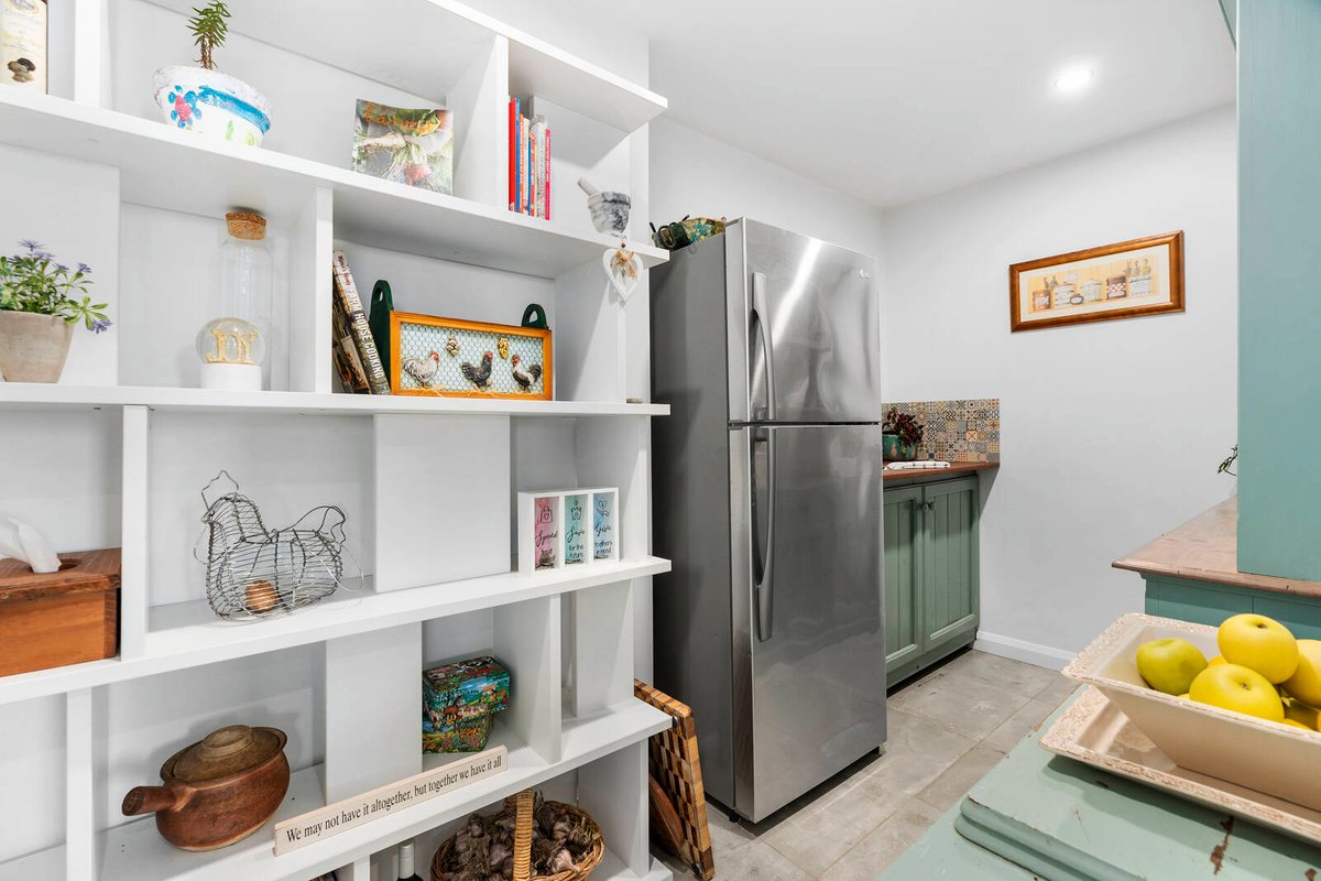 79 Elaine Egerton Road Elaine - Residential for sale