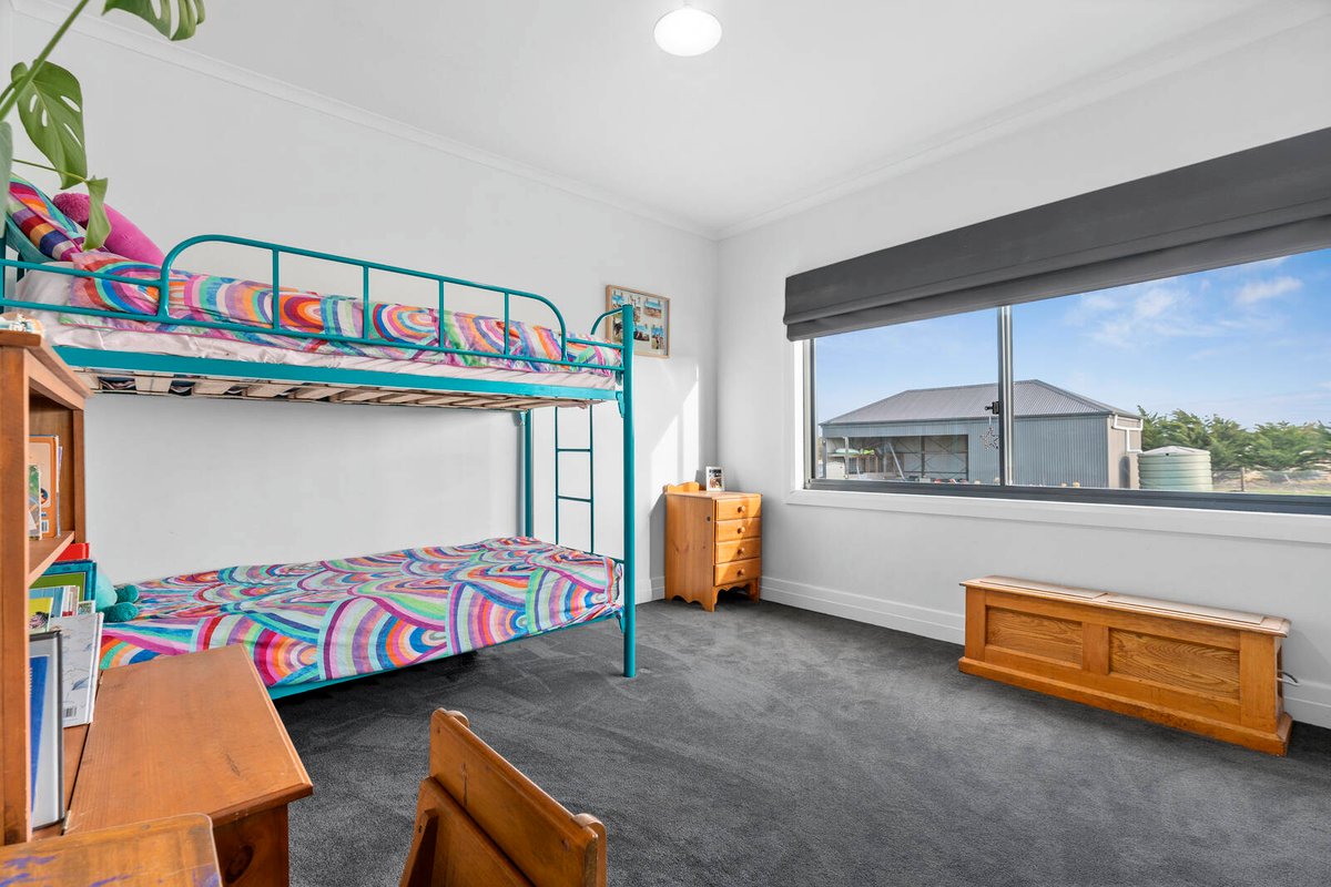 79 Elaine Egerton Road Elaine - Residential for sale