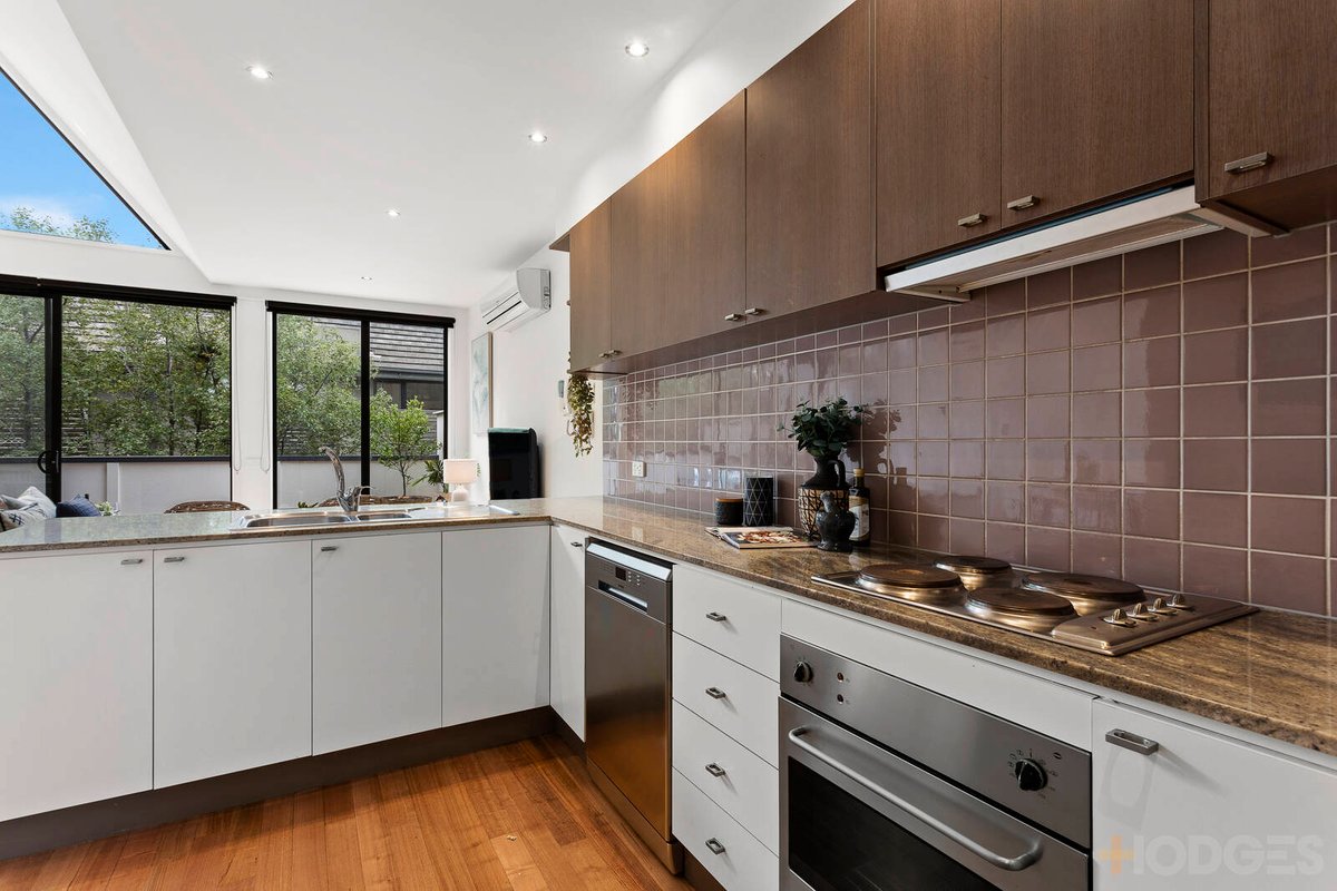 7 / 95 Highett Road Hampton - Residential for sale