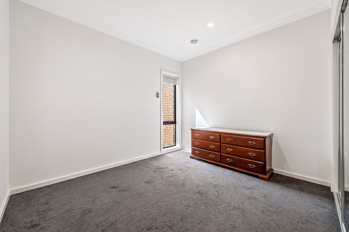 8 Amaya Way Rockbank - Residential for sale