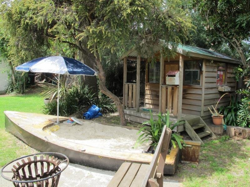 8 Bronte Court Hampton