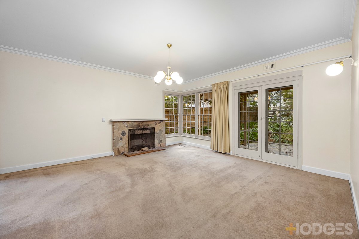 8 Chateau Grove Beaumaris - Residential for sale