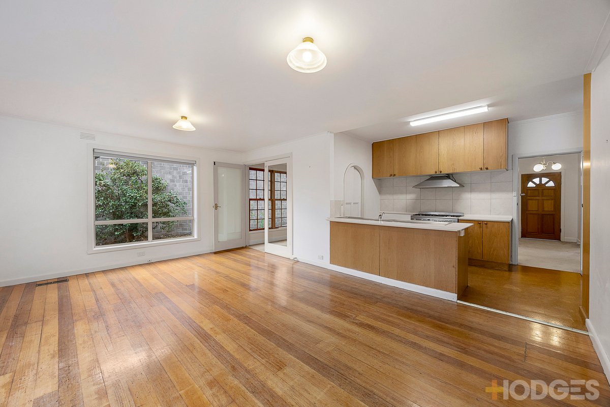 8 Chateau Grove Beaumaris - Residential for sale