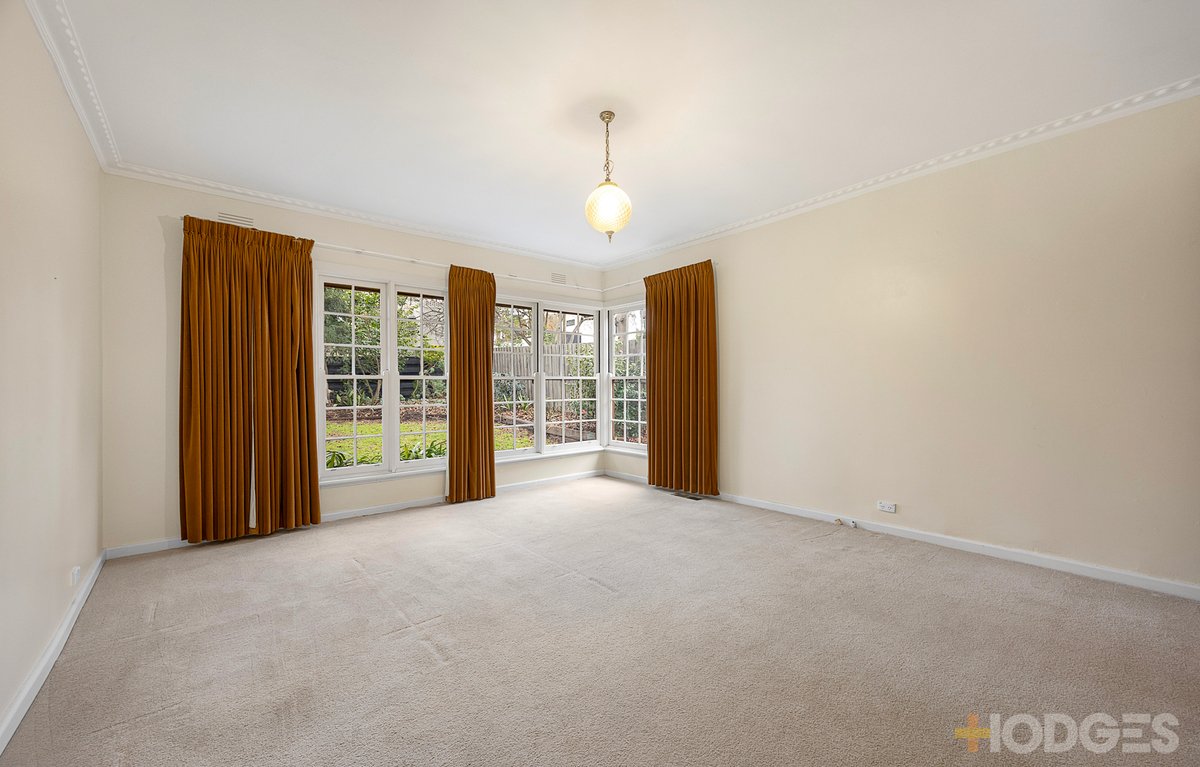 8 Chateau Grove Beaumaris - Residential for sale