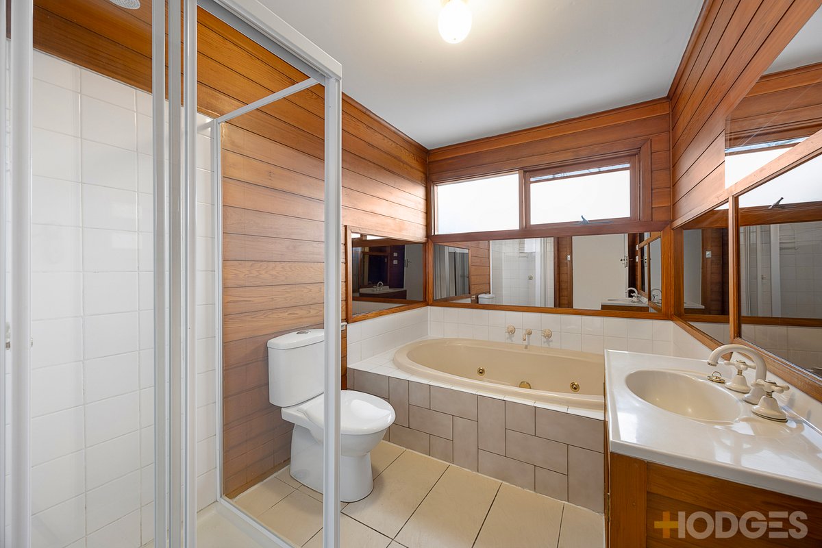 8 Chateau Grove Beaumaris - Residential for sale