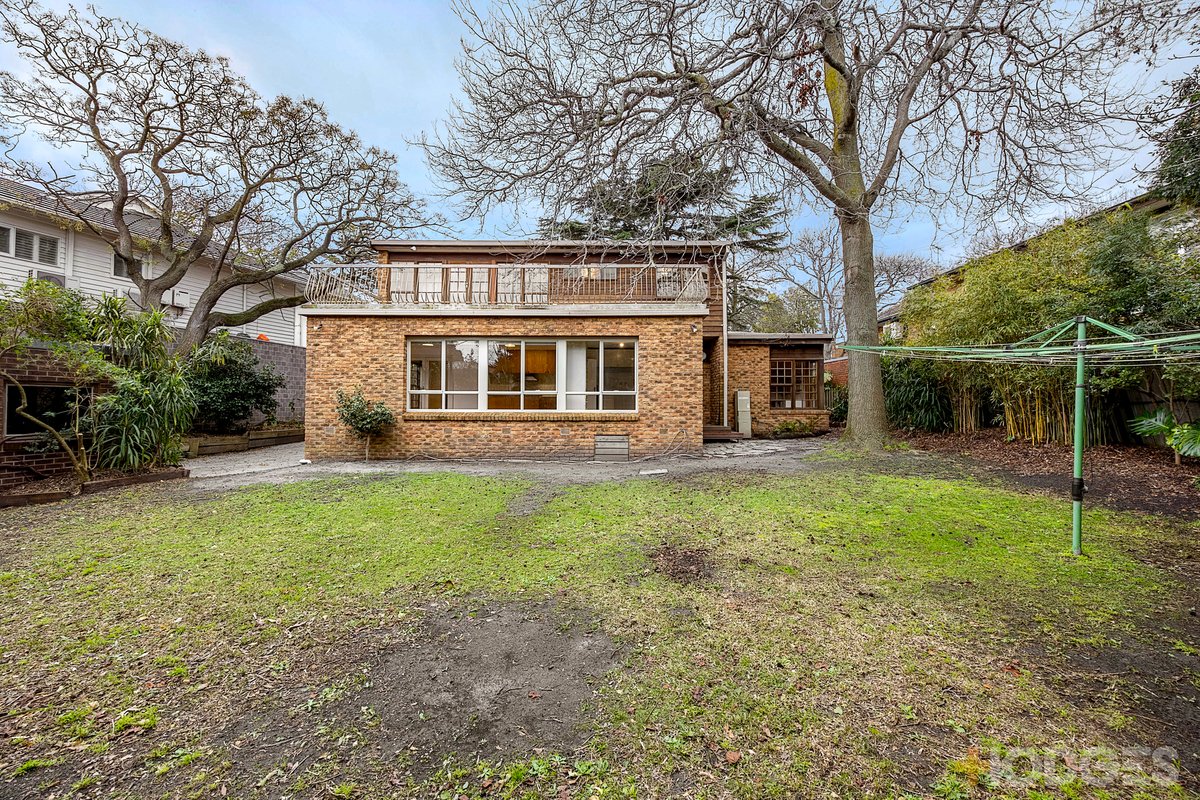 8 Chateau Grove Beaumaris - Residential for sale