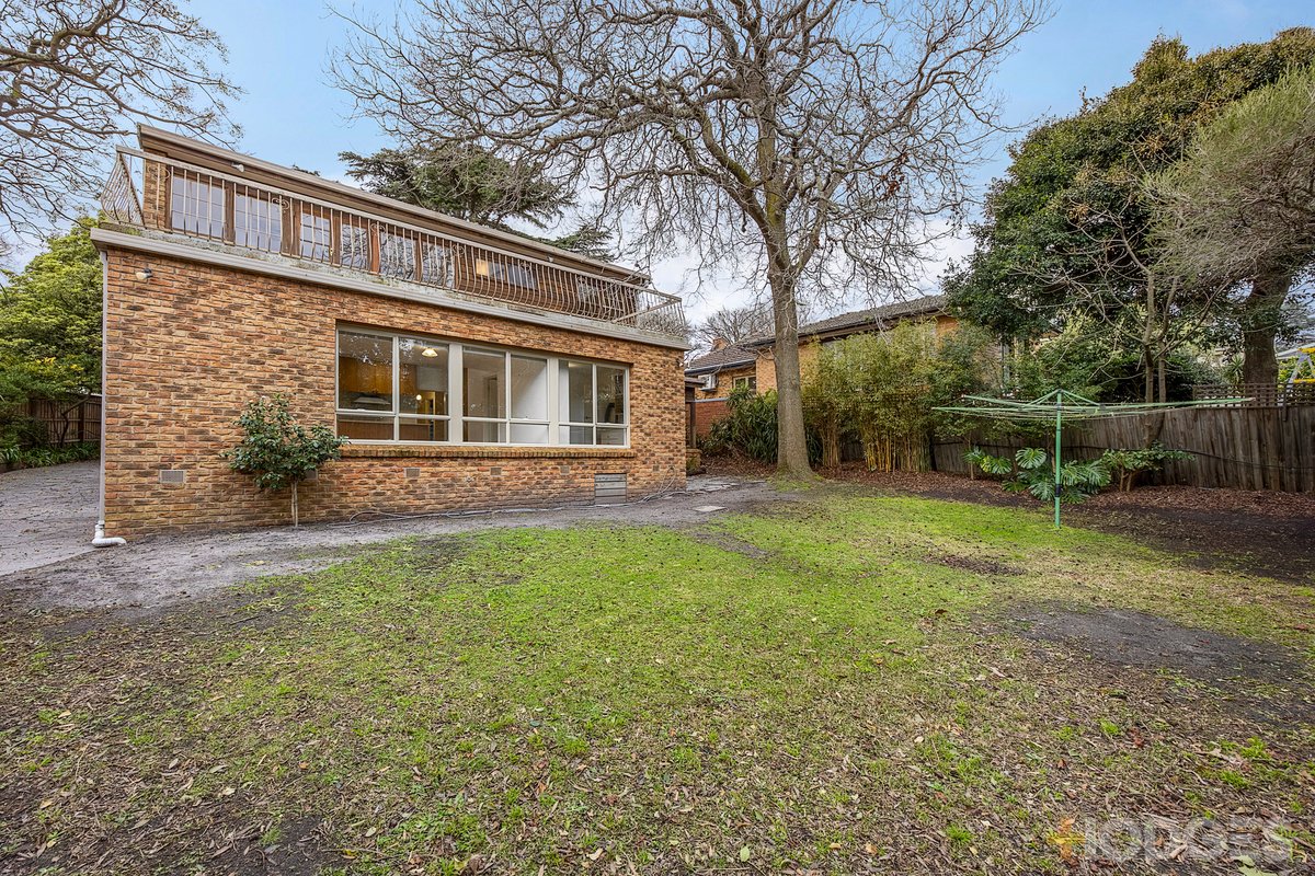 8 Chateau Grove Beaumaris - Residential for sale