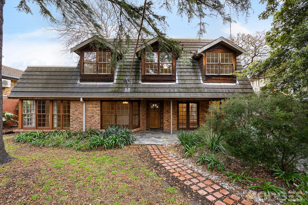 8 Chateau Grove Beaumaris - Residential for sale
