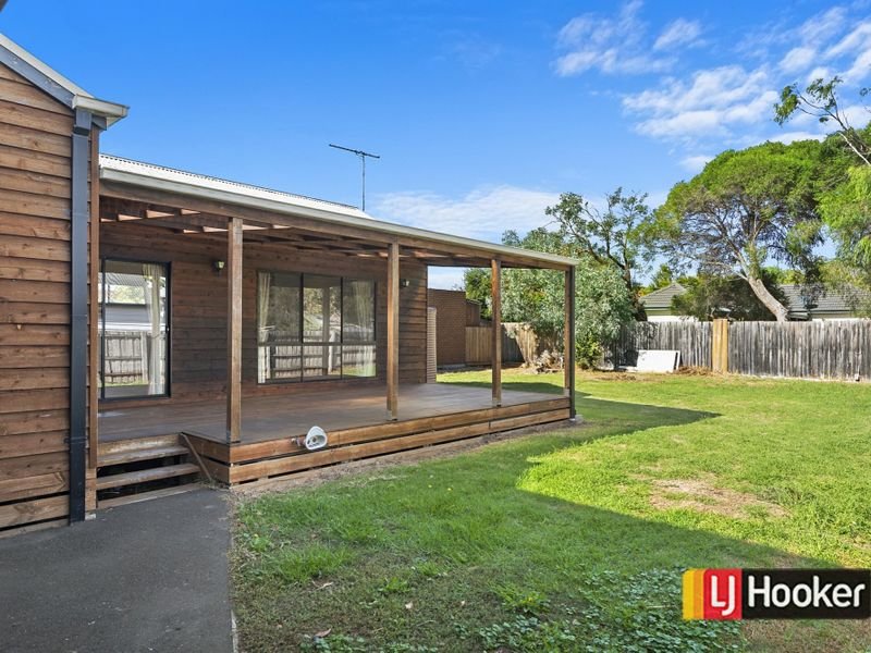 8 Colin Avenue FRANKSTON - Residential for sale