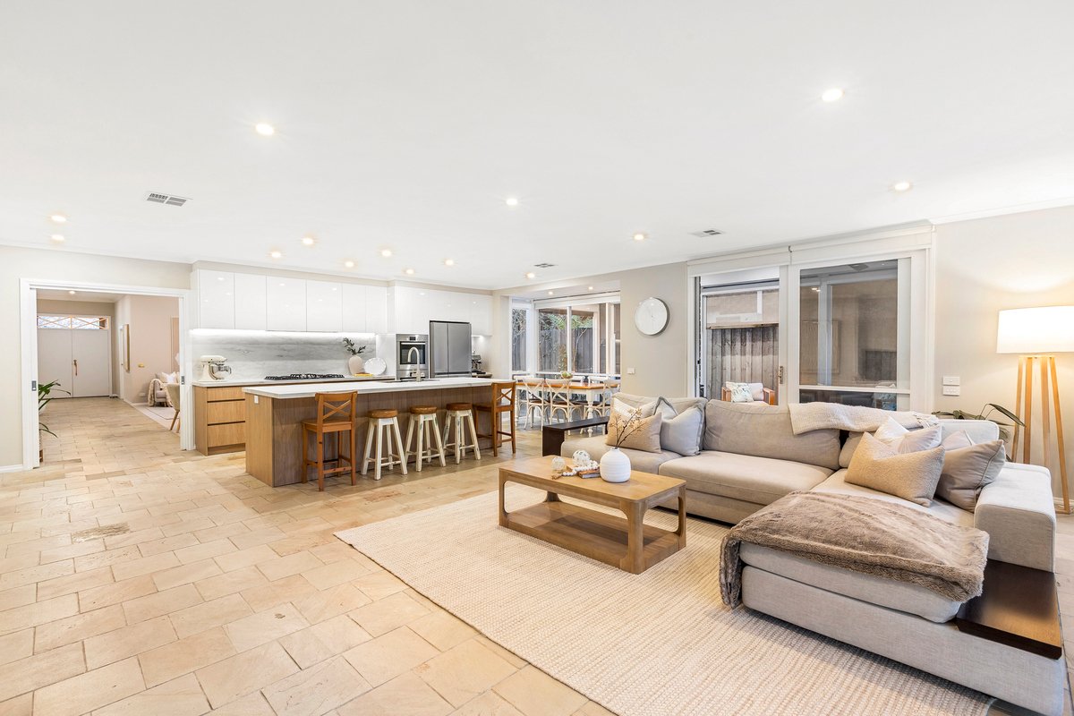 8 Crest Avenue Hampton East - Residential for sale