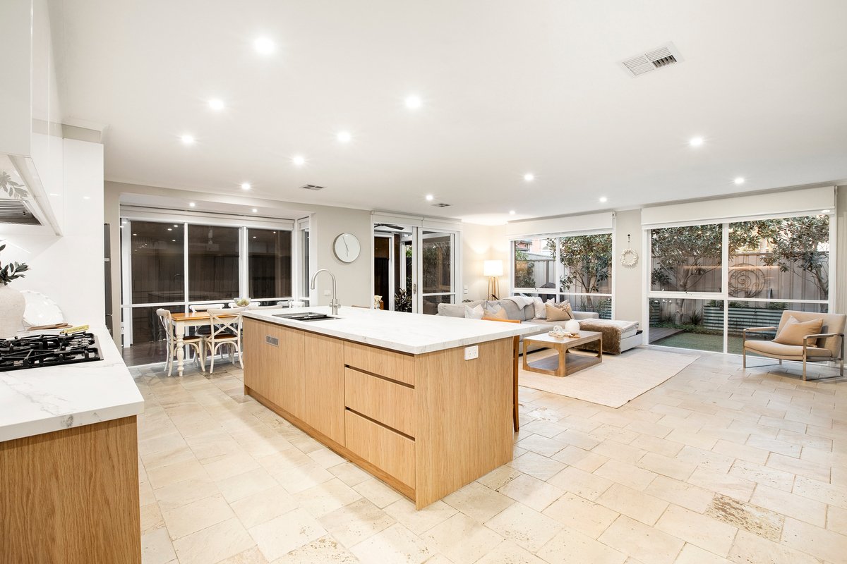 8 Crest Avenue Hampton East - Residential for sale