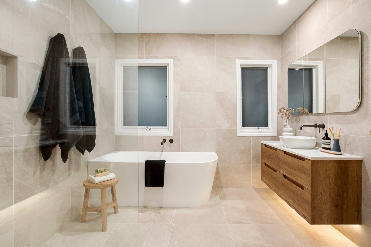 8 Crest Avenue Hampton East - Residential for sale