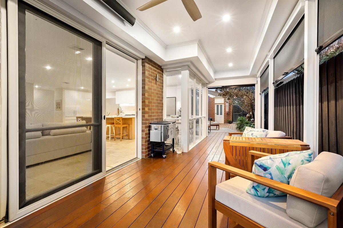 8 Crest Avenue Hampton East - Residential for sale