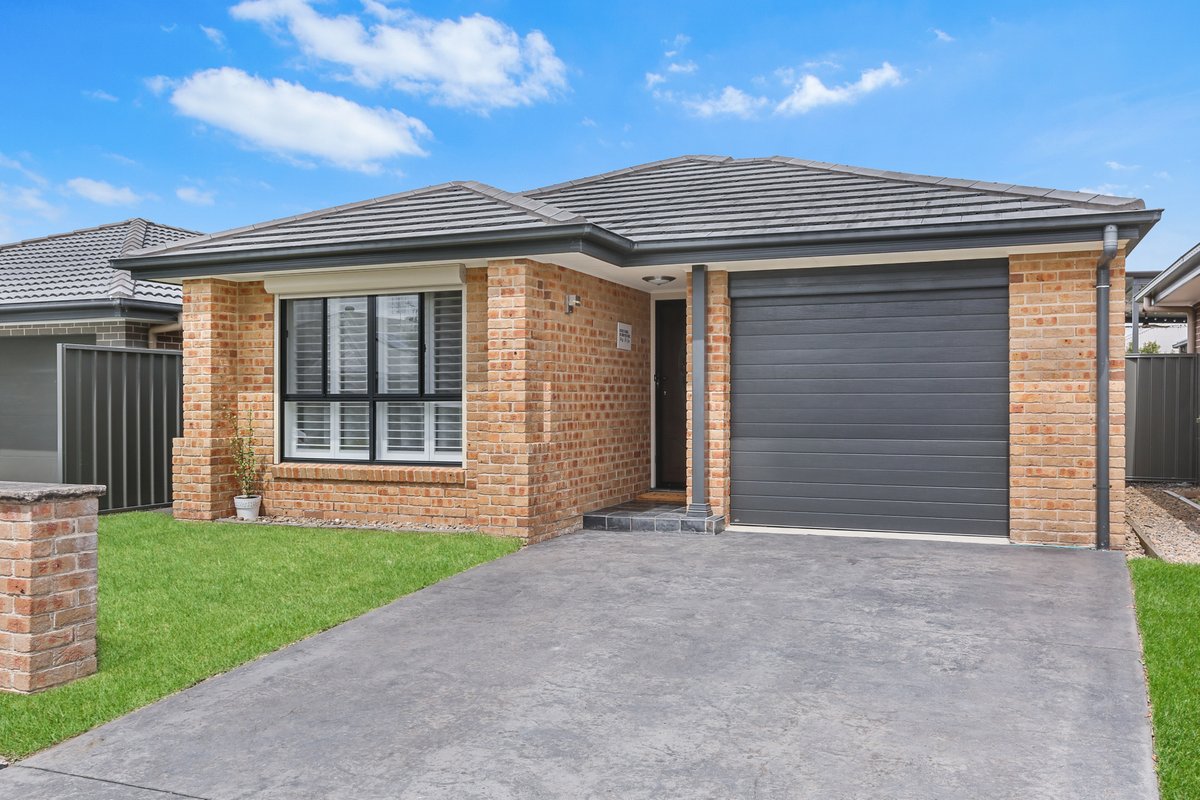 8 Hobbs Street, HORSLEY NSW 2530