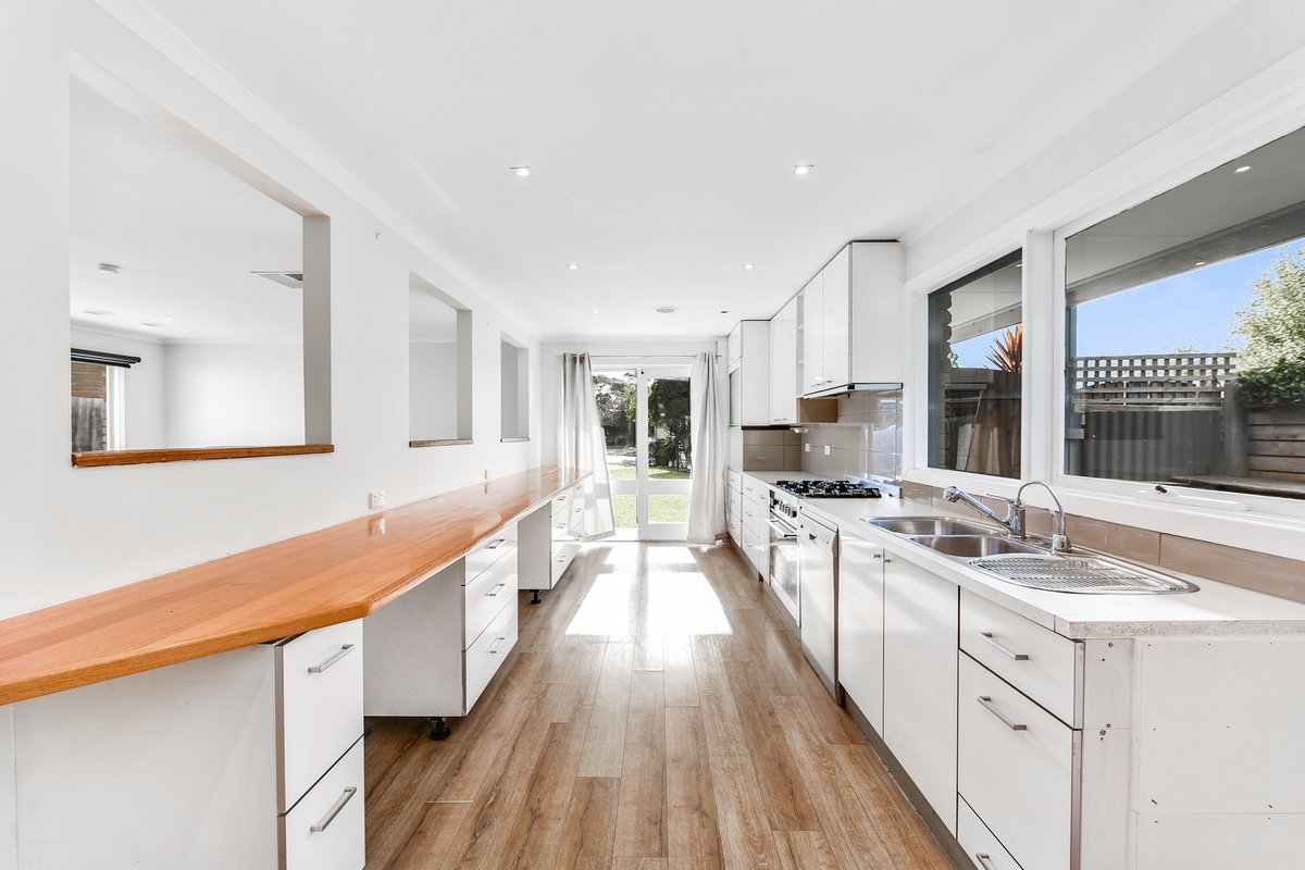 8 Jerome Court Frankston - Residential for sale