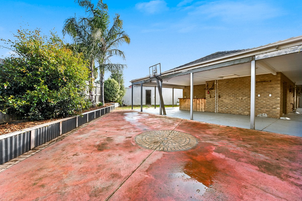 8 Jerome Court Frankston - Residential for sale