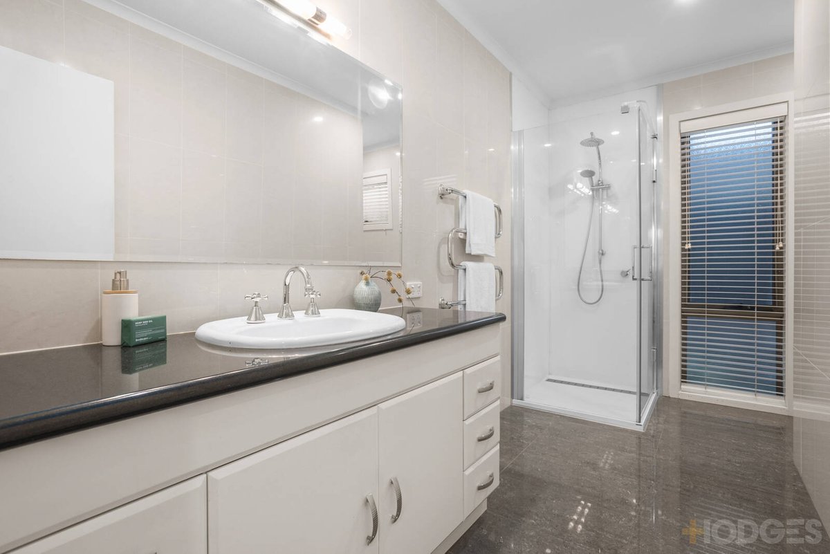 8 Logan Court Mentone - Residential for sale